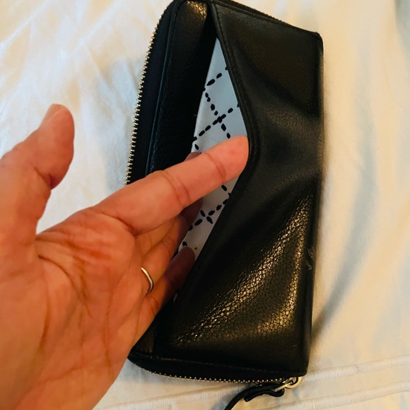 Black Kate Spade wallet - Picture 4 of 5
